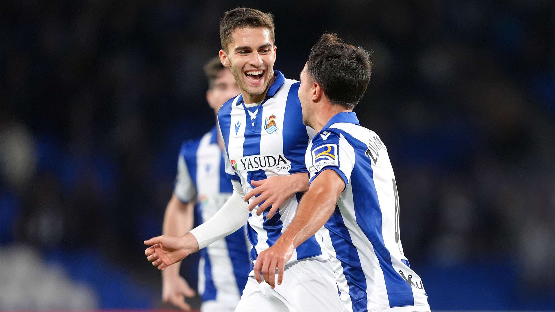 间的默契配 间的默契配